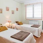 Piso Turistico Perotas アパート