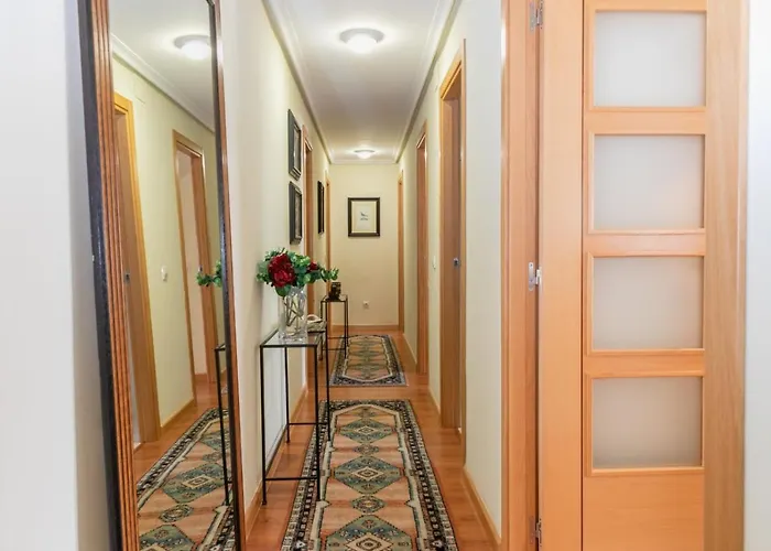 Piso Turistico Perotas Apartment *