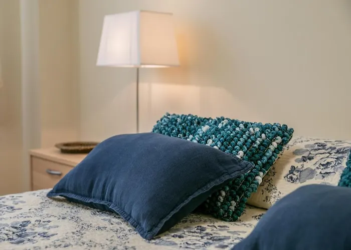 Piso Turistico Perotas Apartment *